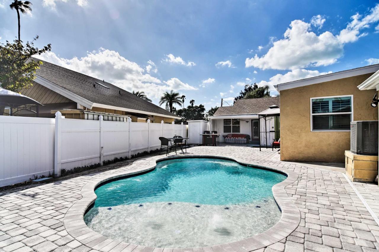 Bayside Pad With Pool Access And Dock Half Mi To Beach Clearwater Beach Dış mekan fotoğraf